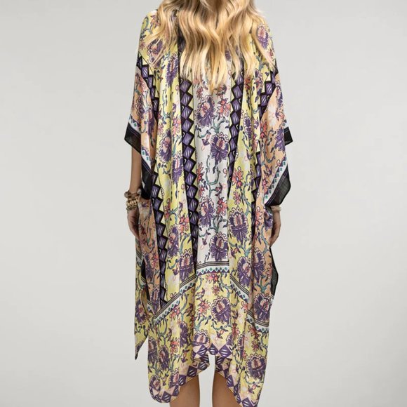 Powder Yellow Floral Chloé Kimono - Picture 5 of 7